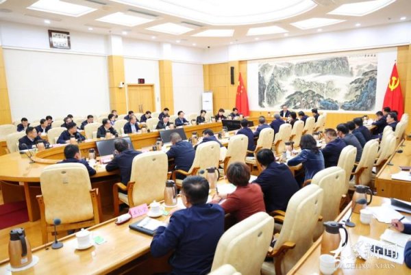 大牛证券 中共山东省委召开党外人士座谈会